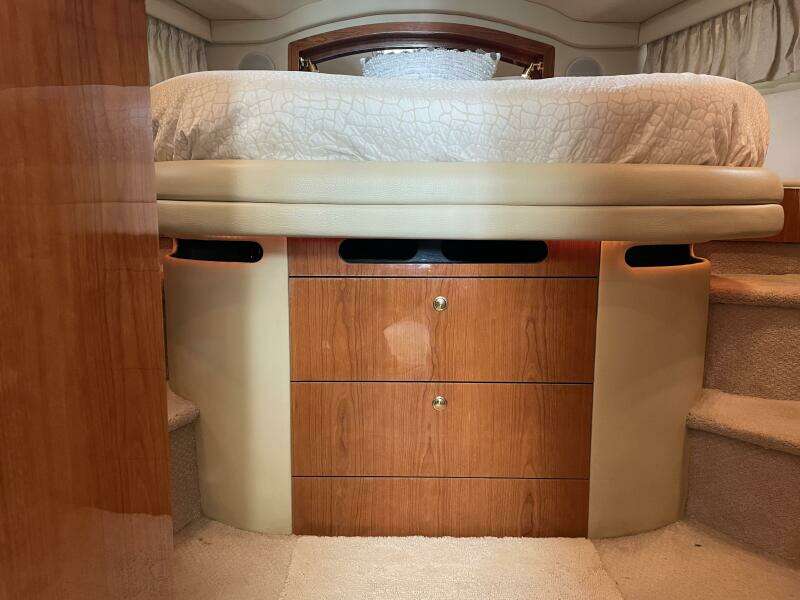 2000 Sea Ray 400 Sedan Bridge