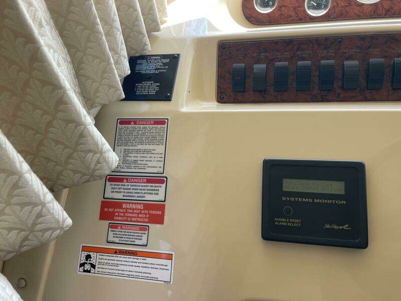 2000 Sea Ray 400 Sedan Bridge