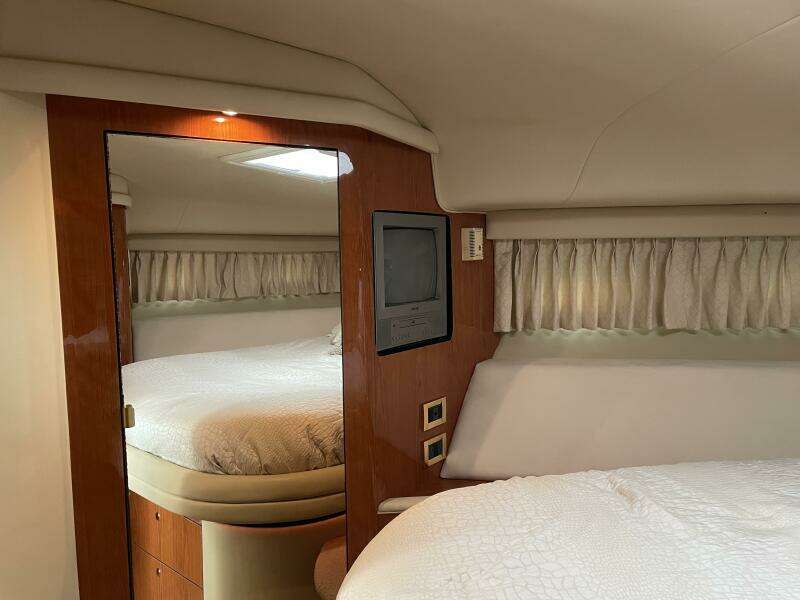 2000 Sea Ray 400 Sedan Bridge