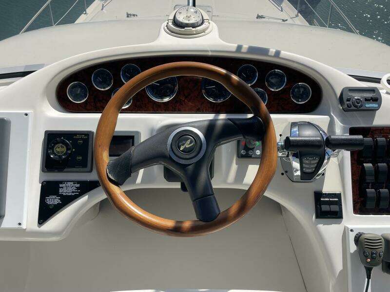 2000 Sea Ray 400 Sedan Bridge