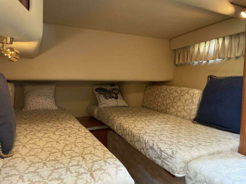 2000 Sea Ray 400 Sedan Bridge