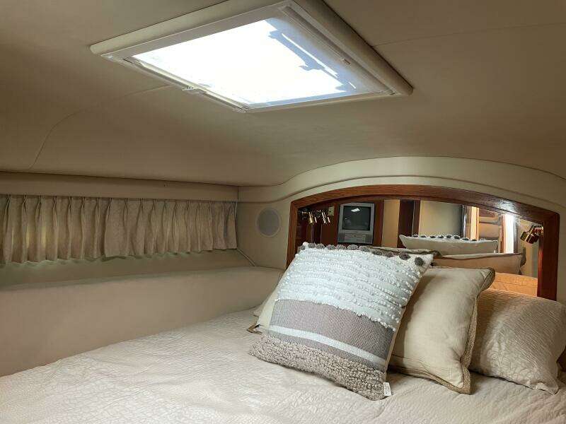 2000 Sea Ray 400 Sedan Bridge