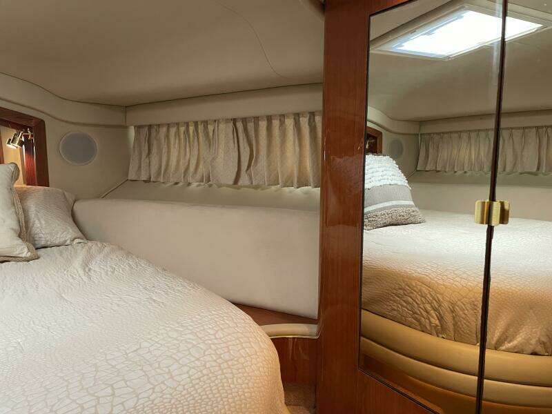 2000 Sea Ray 400 Sedan Bridge