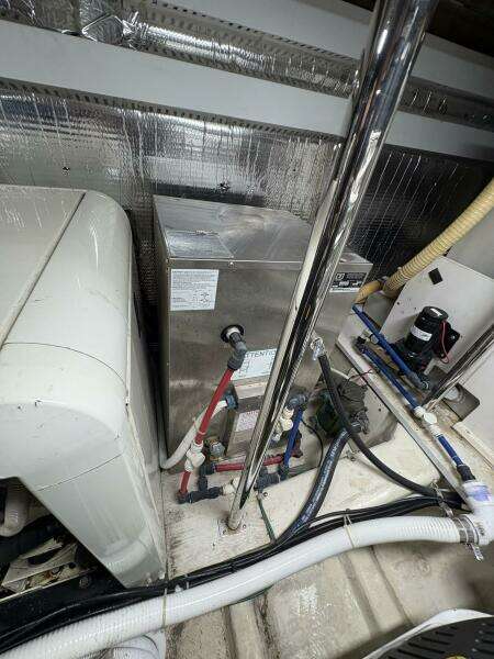 2004 Carver 56 Voyager