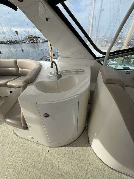 2004 Carver 56 Voyager