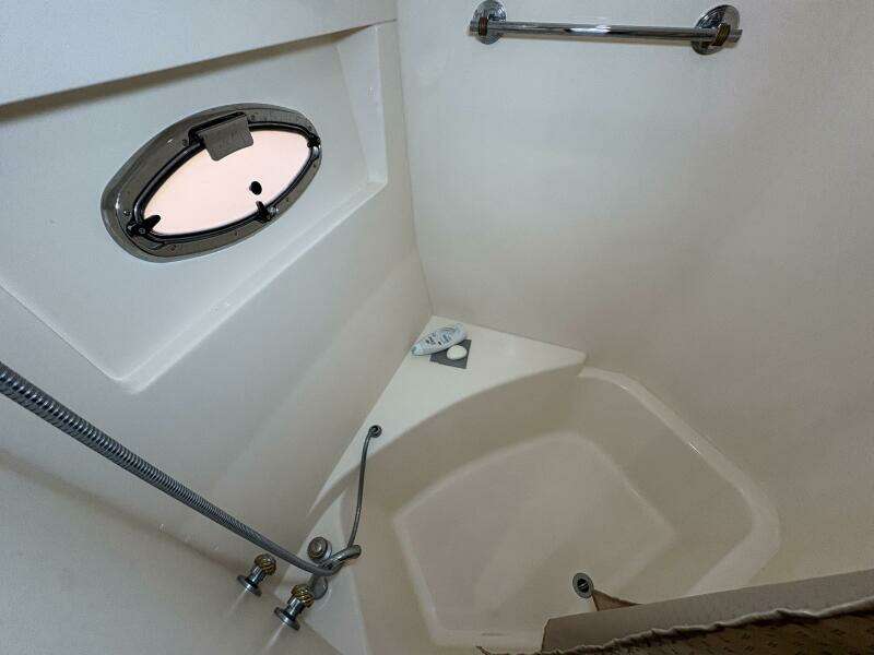 2004 Carver 56 Voyager