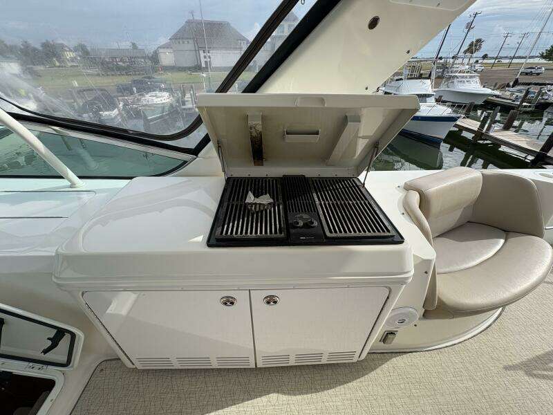 2004 Carver 56 Voyager