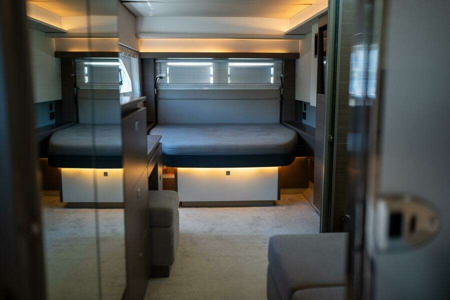 2020 Robertson & Caine Leopard 53PC