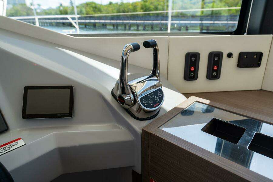 2020 Robertson & Caine Leopard 53PC