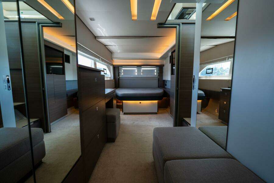 2020 Robertson & Caine Leopard 53PC