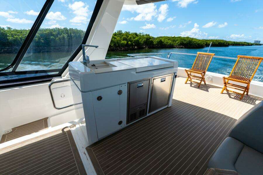 2020 Robertson & Caine Leopard 53PC