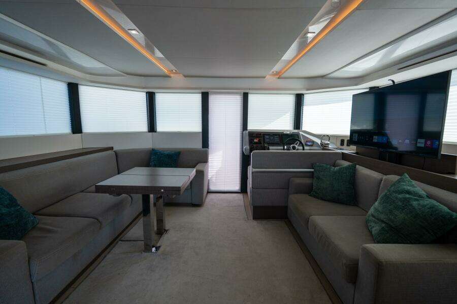 2020 Robertson & Caine Leopard 53PC