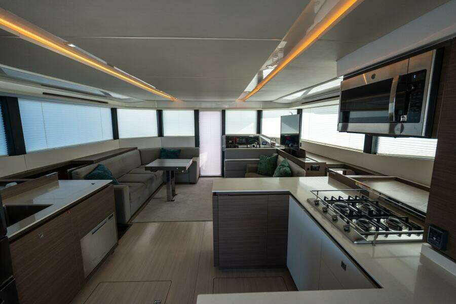 2020 Robertson & Caine Leopard 53PC