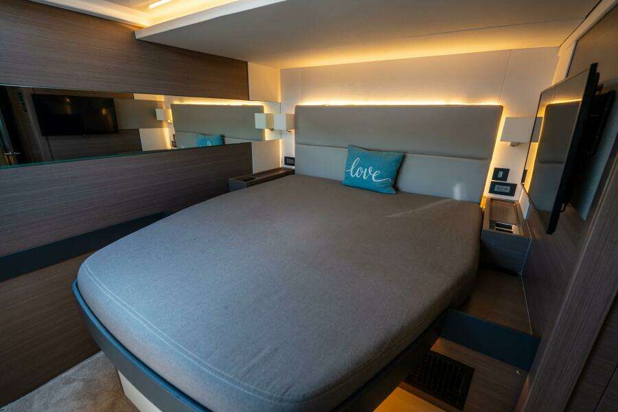 2020 Robertson & Caine Leopard 53PC