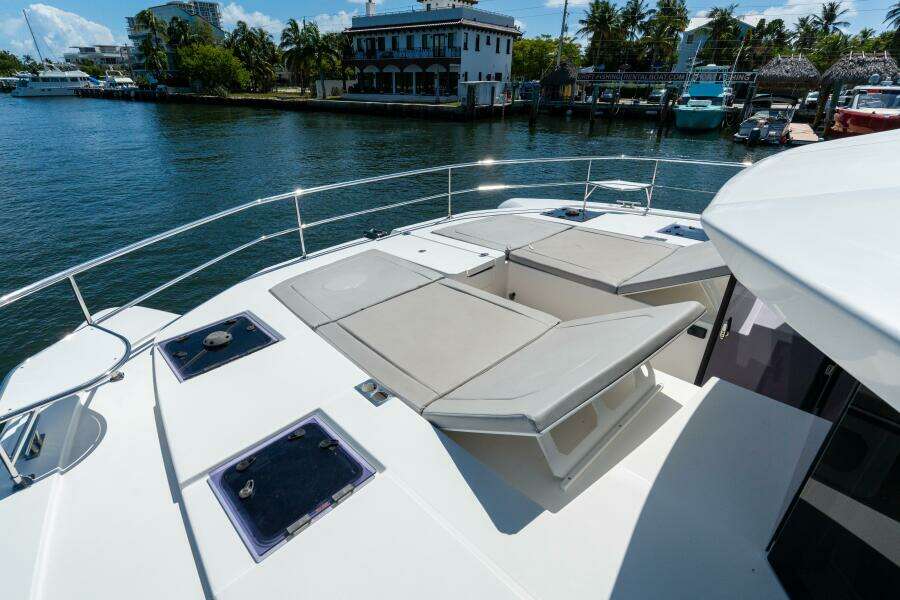 2020 Robertson & Caine Leopard 53PC