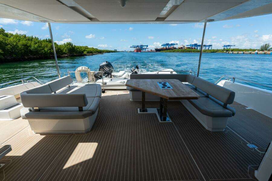 2020 Robertson & Caine Leopard 53PC