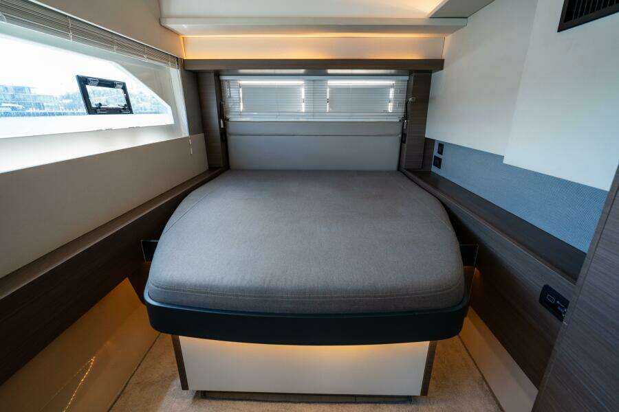 2020 Robertson & Caine Leopard 53PC