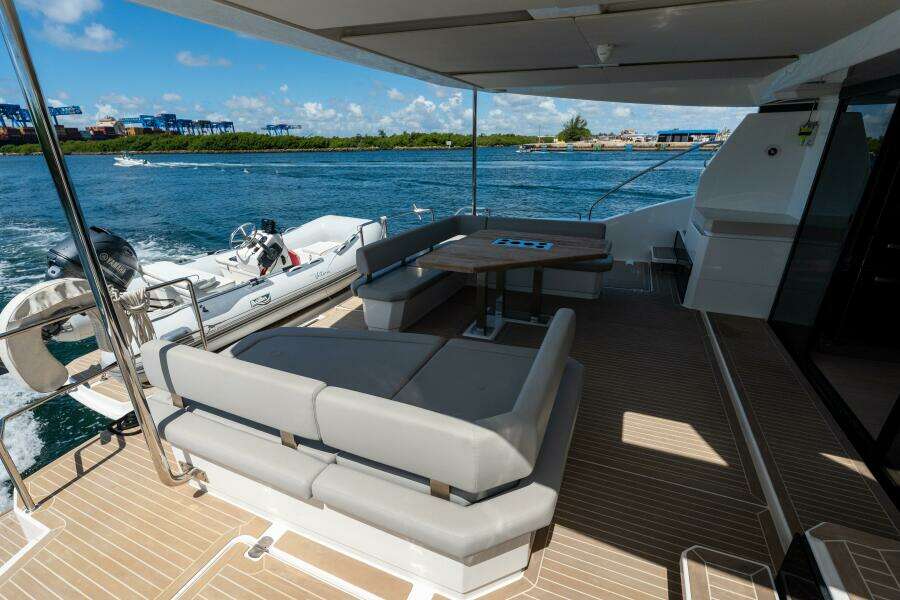 2020 Robertson & Caine Leopard 53PC