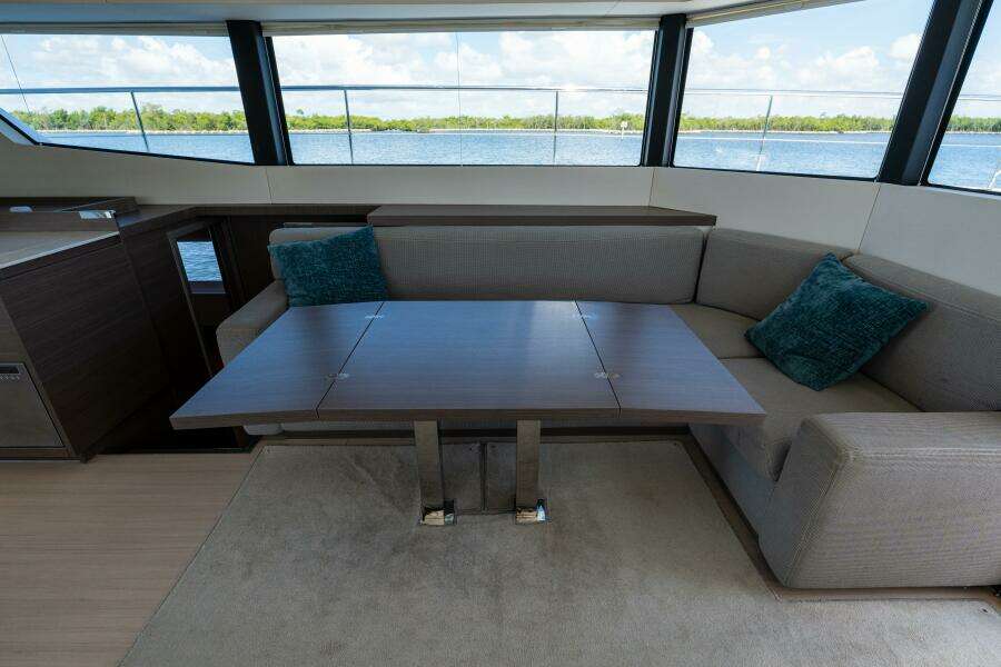 2020 Robertson & Caine Leopard 53PC