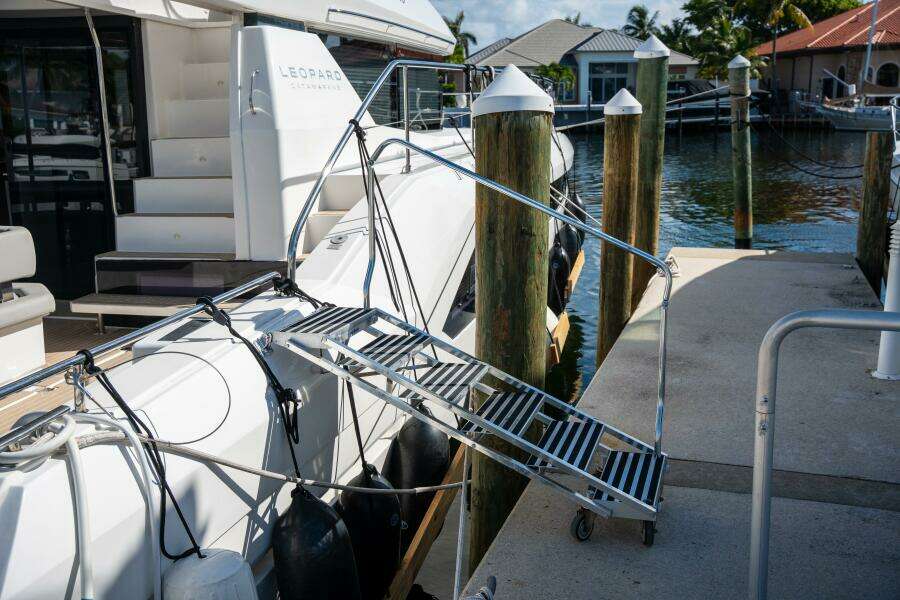 2020 Robertson & Caine Leopard 53PC