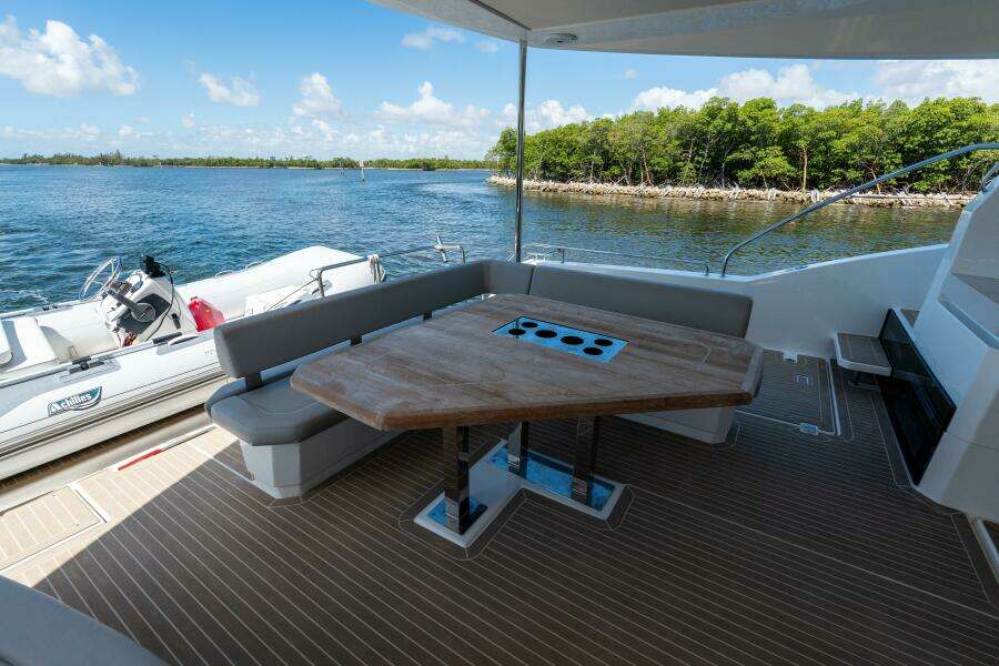 2020 Robertson & Caine Leopard 53PC