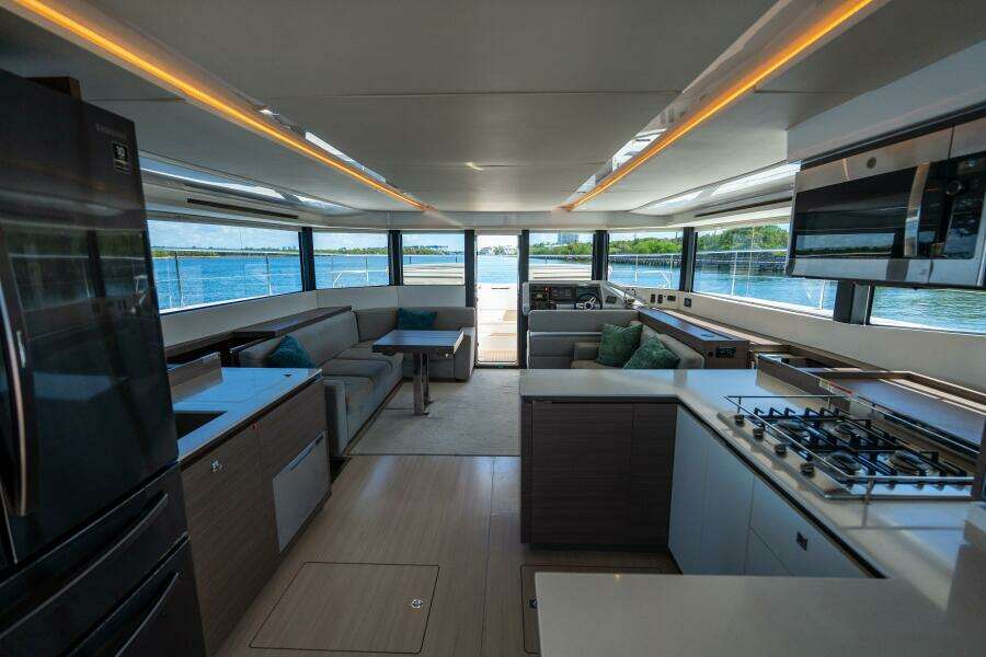 2020 Robertson & Caine Leopard 53PC