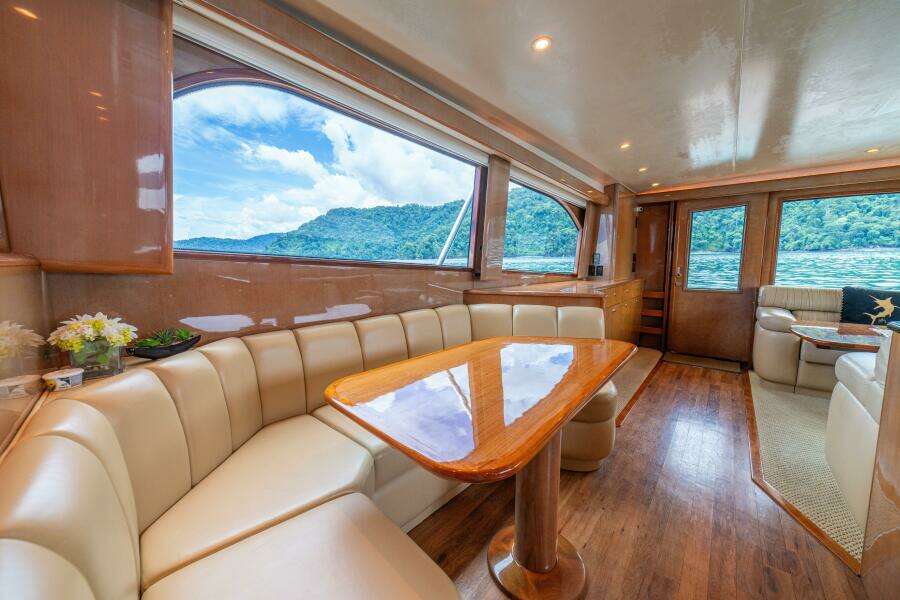 2004 Viking 61 Convertible "Mariah Jean"