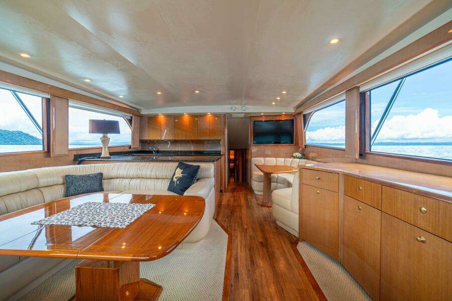 2004 Viking 61 Convertible "Mariah Jean"