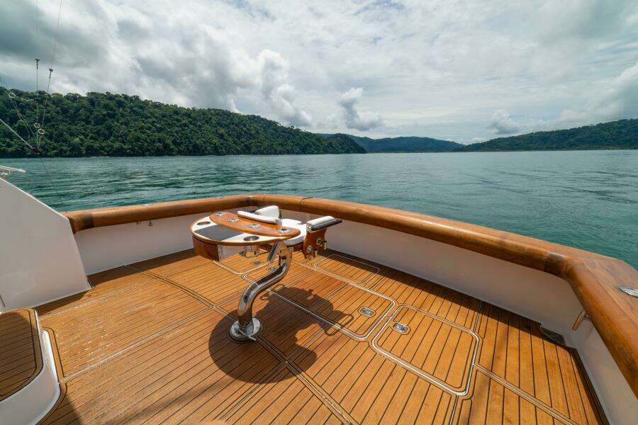 2004 Viking 61 Convertible "Mariah Jean"