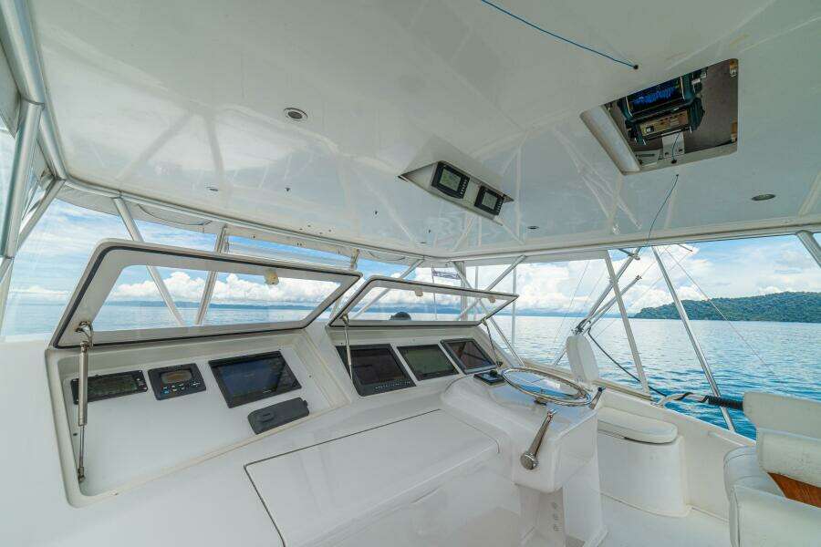 2004 Viking 61 Convertible "Mariah Jean"