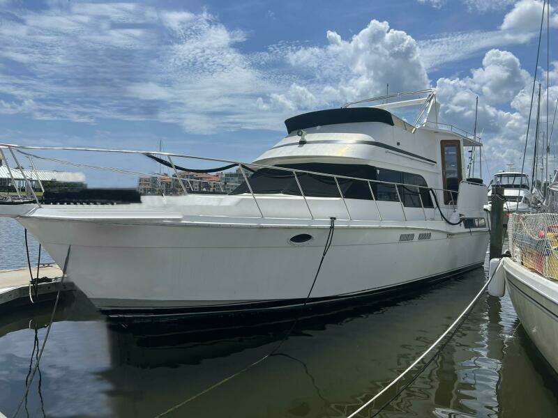 1990 Pace 42 Motor Yacht