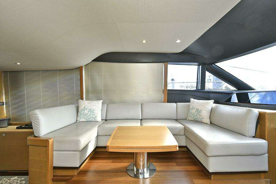 2016 Princess 52 Flybridge