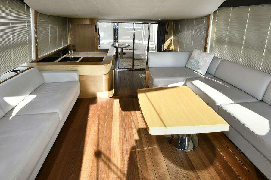 2016 Princess 52 Flybridge