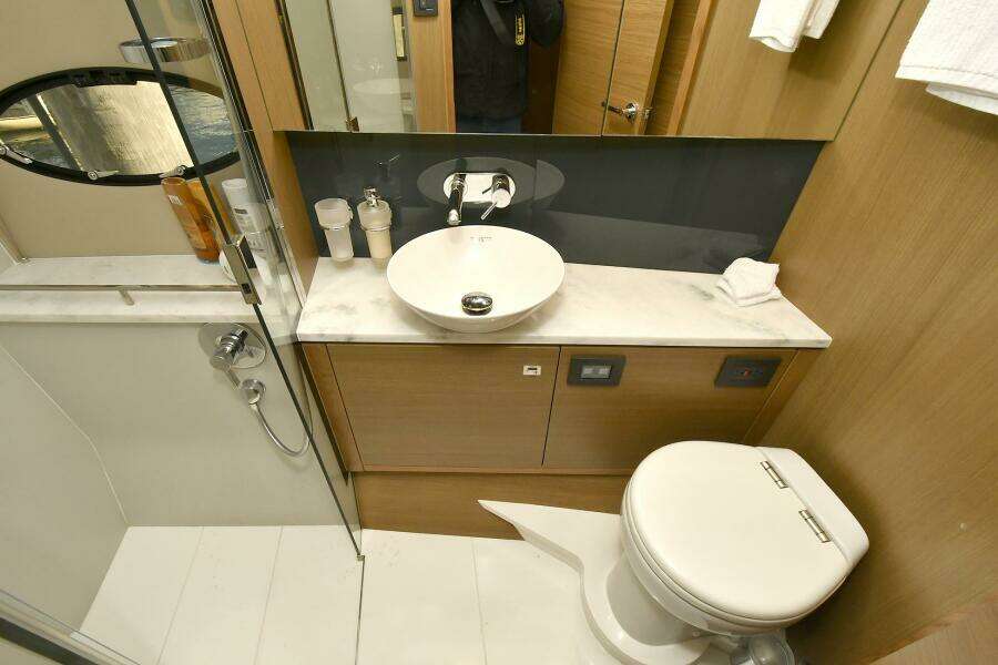 2016 Princess 52 Flybridge