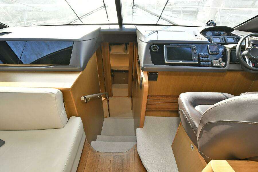 2016 Princess 52 Flybridge