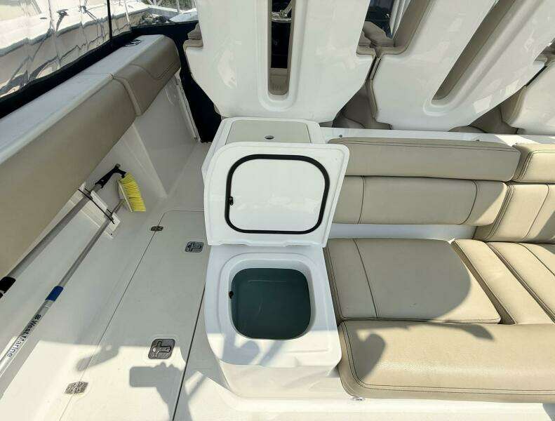 2015 Pursuit ST 310 Sport Tender