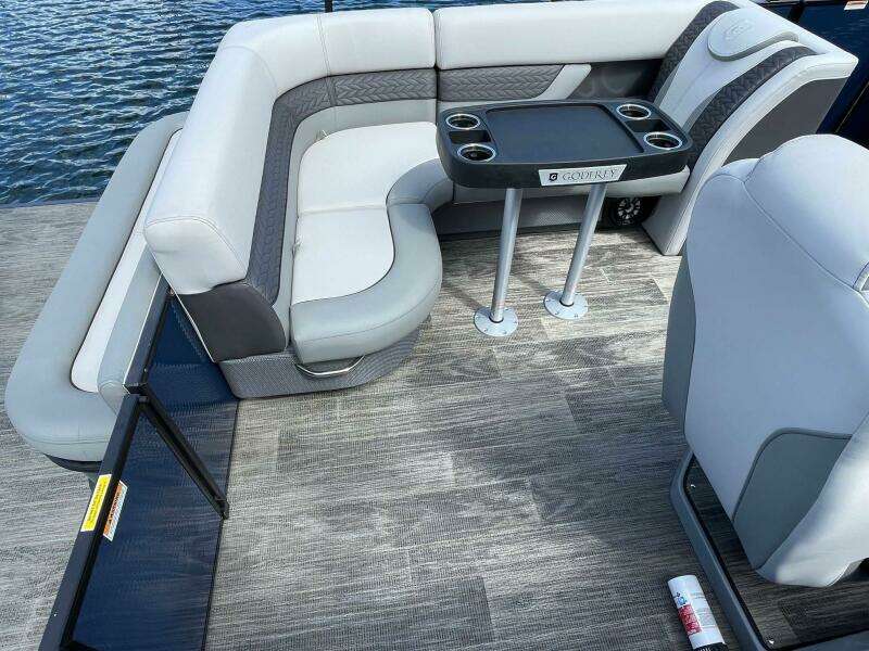 2024 Godfrey MC 235 C GTP