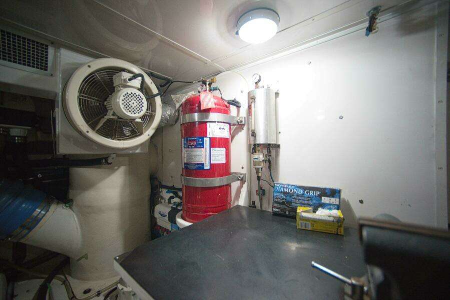 2011 Marlow Explorer 70E