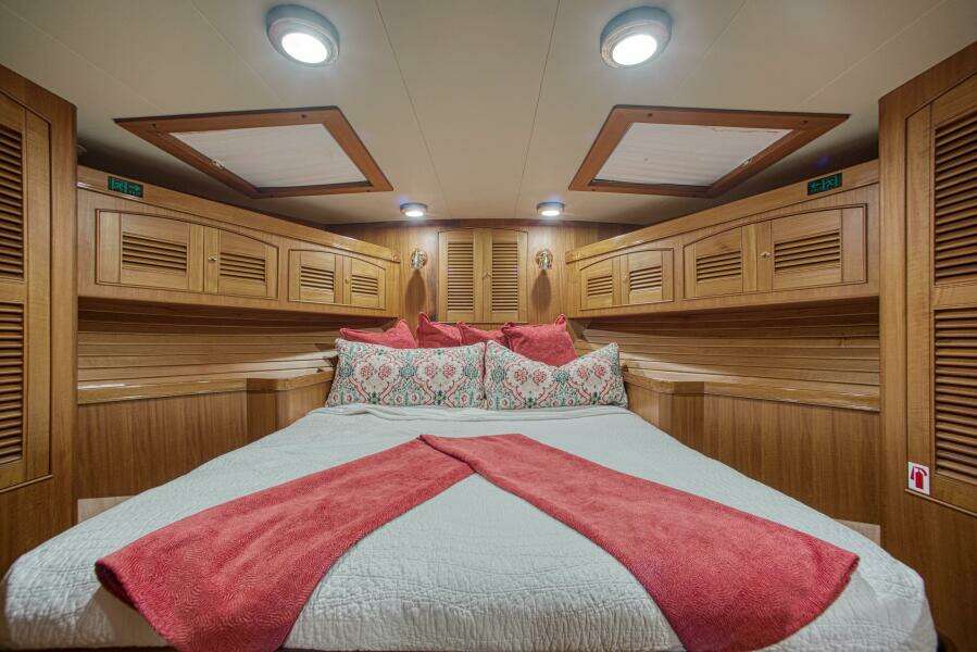 2011 Marlow Explorer 70E