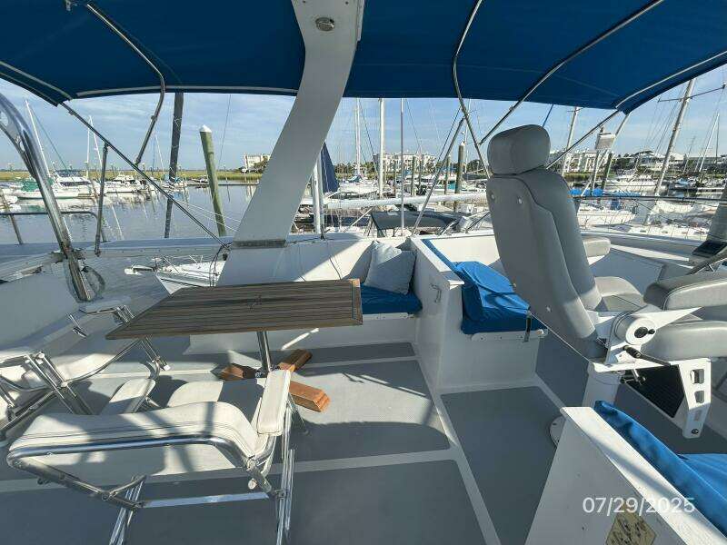44' DeFever flybridge port
