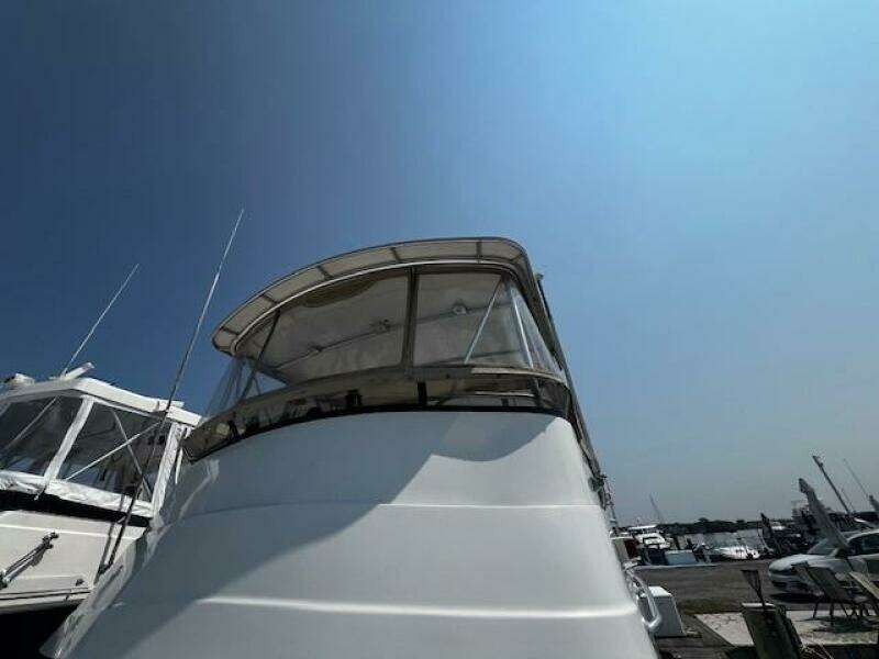 2000 Mainship 390