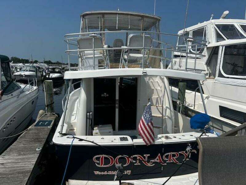 2000 Mainship 390