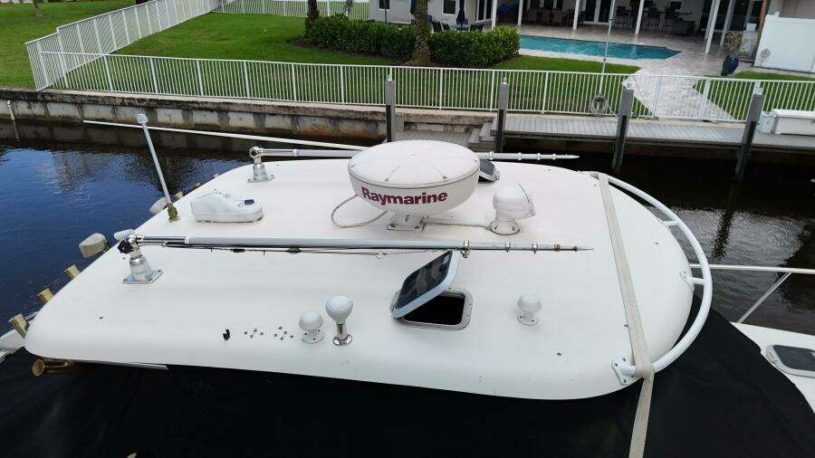 2007 Pursuit 335 Offshore