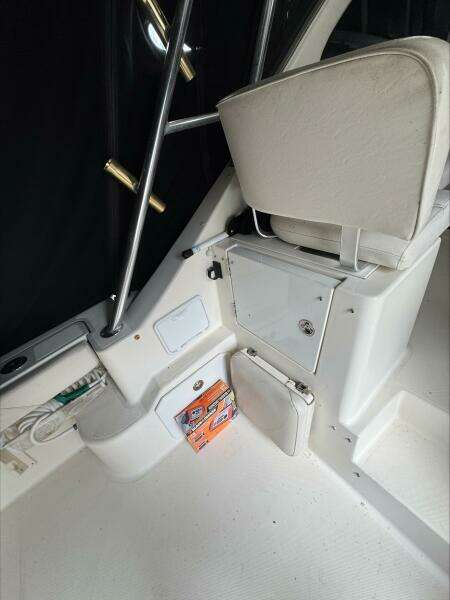 2007 Pursuit 335 Offshore