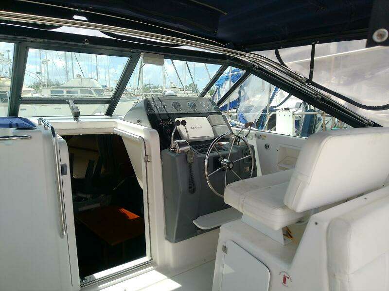 2000 Tiara Yachts 3100 Open