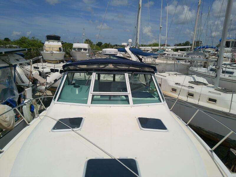 2000 Tiara Yachts 3100 Open