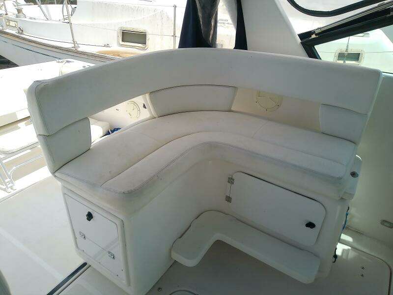 2000 Tiara Yachts 3100 Open