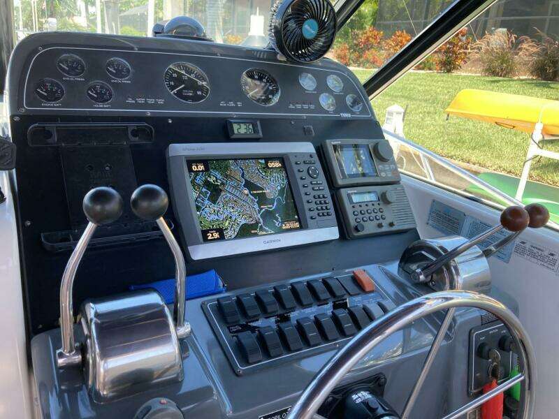 2000 Tiara Yachts 3100 Open