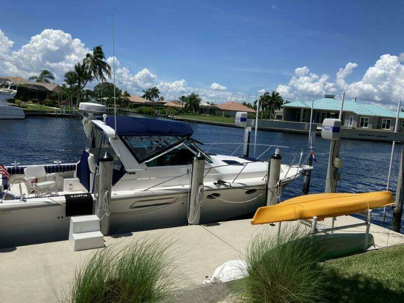 2000 Tiara Yachts 3100 Open