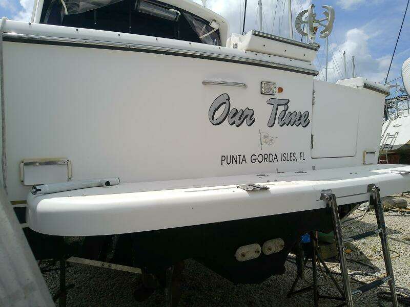 2000 Tiara Yachts 3100 Open